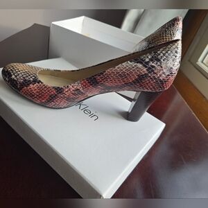 Calvin Klein Renni Two Tone Snake Print Pumps - Red/Apricot - Size 8M